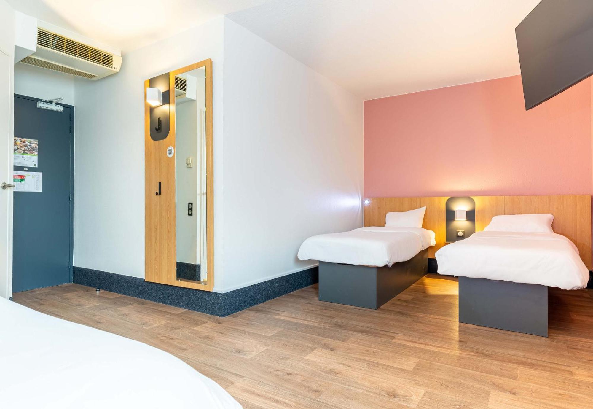 B&B Hotel Nantes Aeroport Бугене Екстер'єр фото